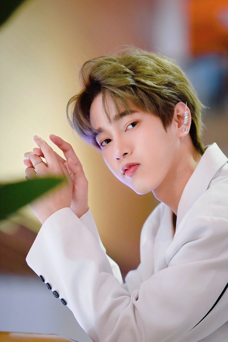 ENTSYNCTHAiLAND's tweet photo. เป็นคนตรงๆ นะ ตรงไหนก็น่ารัก 🥰
Instargram : Cws_xx
Facebook : Chokun Chokun
Twitter : Cws_xx
TIKTOK : Cws_xx
#chokunwachirawich
#BornToBeYTheSeries
#proimpress #well
#Labx #Nhealth #Hyanggisalon
#ซีรีส์วาย #Y #ซีรี่ย์วาย #YThai
#ThaiY #BLSeries #Series #วาย #จิ้น https://t.co/Ktvt2ekyh5
