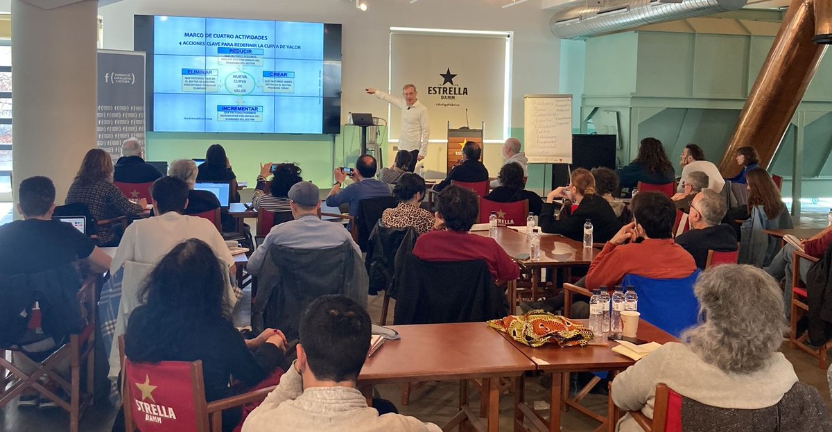 fcatcultura's tweet photo. 🌟 Arrenca el #ProgramaIMPULSACULTURA2023!
🔛 Els 35 projectes participants en l'edició d'enguany assisteixen a la formació "Introducció en entrepreneurship per a emprenedors culturals", a càrrec de Bart Huisken, professor d'@EADABusiness.
#ComunitatIMPULSA
📍 @EstrellaDammCat https://t.co/WjP7JHWkdP