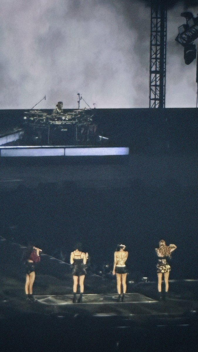 ZIALLVXBES's tweet photo. some pictures i took at #BORNPINKinJAKARTA 🥹 https://t.co/XpHKzkwP6t
