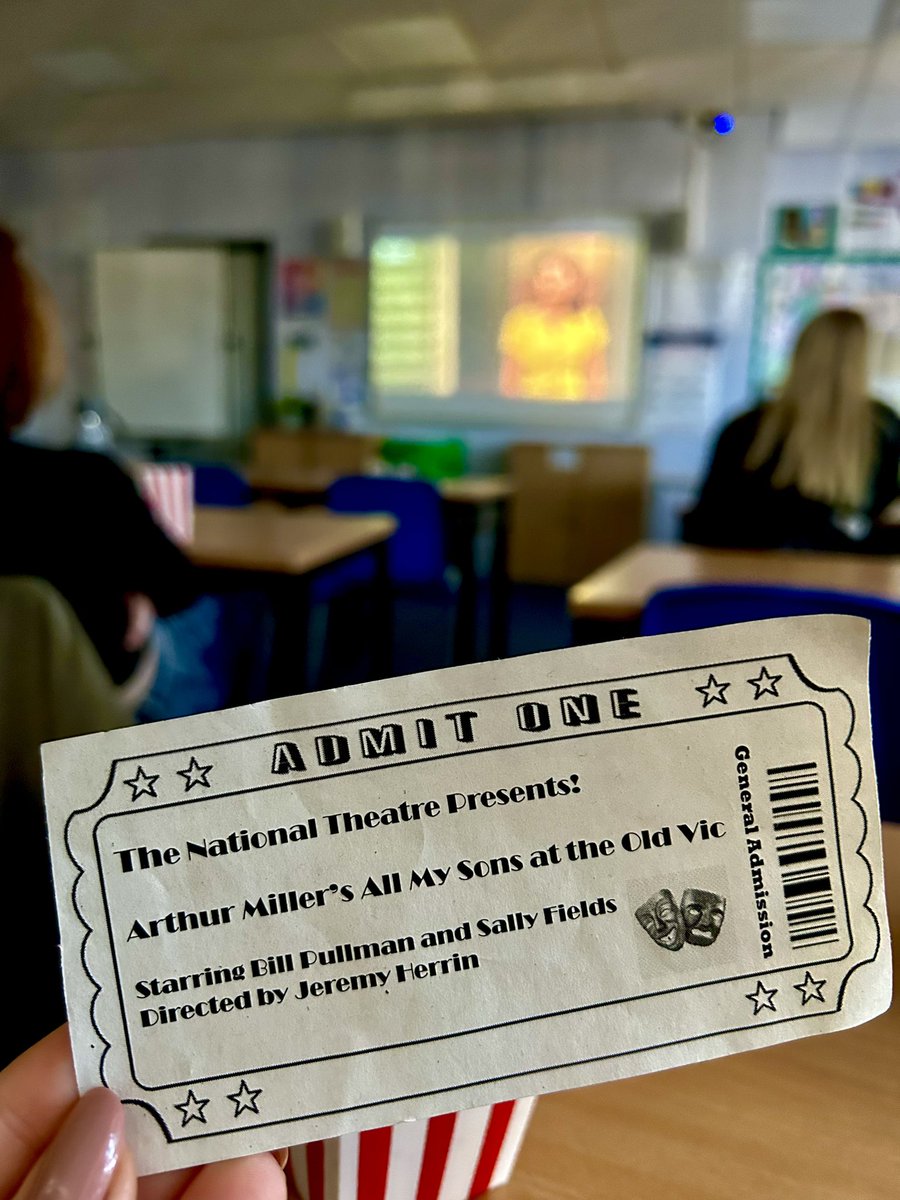 Popcorn and a show this morning for Ms Cahoon’s Higher class! Pupils have been studying Arthur Miller’s play, All My Sons. They watched Bill Pullman &amp; Sally Field at the Old Vic! 🎭 🍿 <a href="/knoxacademy/">Knox Academy</a>