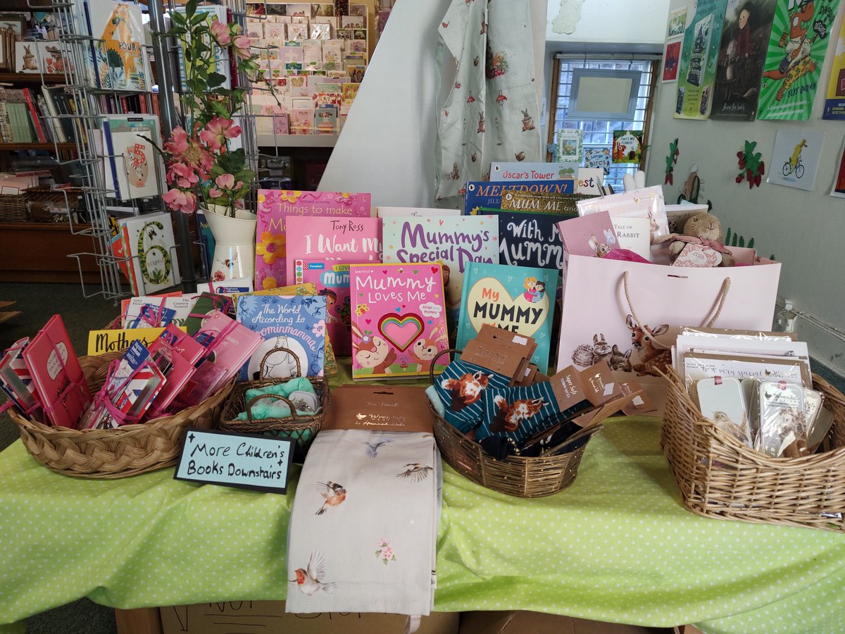 Furtherfrom's tweet photo. It's a big week! It's #FiverFest week 1, and we've got a bunch of fantastic offers: all Poetry, Mother's Day Bundles, Blind Dates with a Book, and Picture Flats are just £5 this week only! Perfect for those last-minute #MothersDay2023 gifts! #ChooseBookshops 📚 https://t.co/lKTIWBorbS