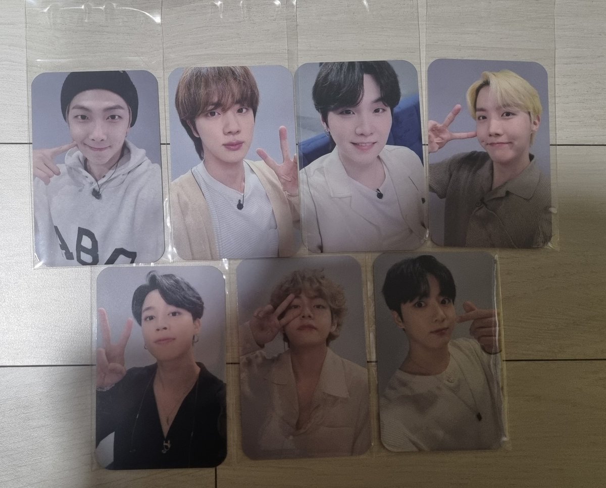 방탄소년단 버터 공방 포카 (777) 양도합니다.
일괄 양도 우대해요! 
남준: 15.0
석진: 20.0
윤기: 23.0
호석: 15.0
지민: 27.0
태형: 32.0
정국: 40.0

#방탄 #방탄소년단 #포카 #포토카드 #양도 #버터 #공방 #공방포카 #777포카