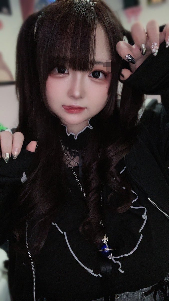 ログインしました！
ホワイトデーイベント♡
地雷服でのお給仕だよ〜

22時までドンと待ってるね💕︎ https://t.co/hxasg6FHCG