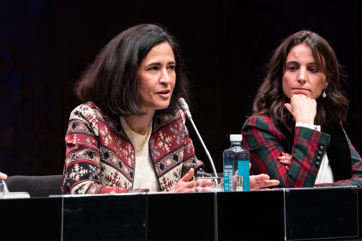 SGplaco's tweet photo. 📸María Sol Sumillera, responsable de #Formación Externa de @ISOVERes y Placo® y del Proyecto #AportandoProfesionalidad participó en la pasada Asamblea del Clúster de la Edificación del que @SaintGobainES es asociado y lidera un grupo de trabajo 
💙#MakingTheWorldABetterHome https://t.co/7UicoVP0Ef