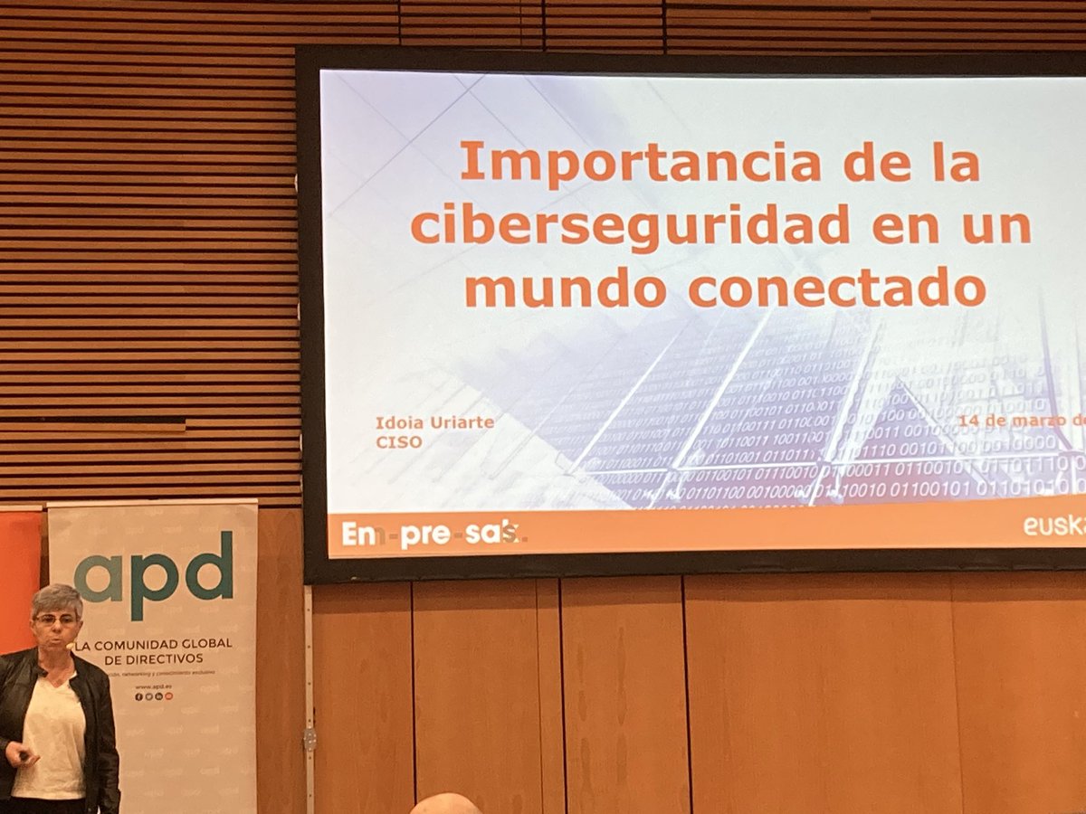 RobertoReyG's tweet photo. Las políticas, los Procedimientos, y los controles, bajo el paraguas de una norma, en este caso ISO27000, nos ayudan a mitigar y controlar los #ciberriesgos. Importante concienciar y probar #encuentrosapd https://t.co/OGplLUGQgT