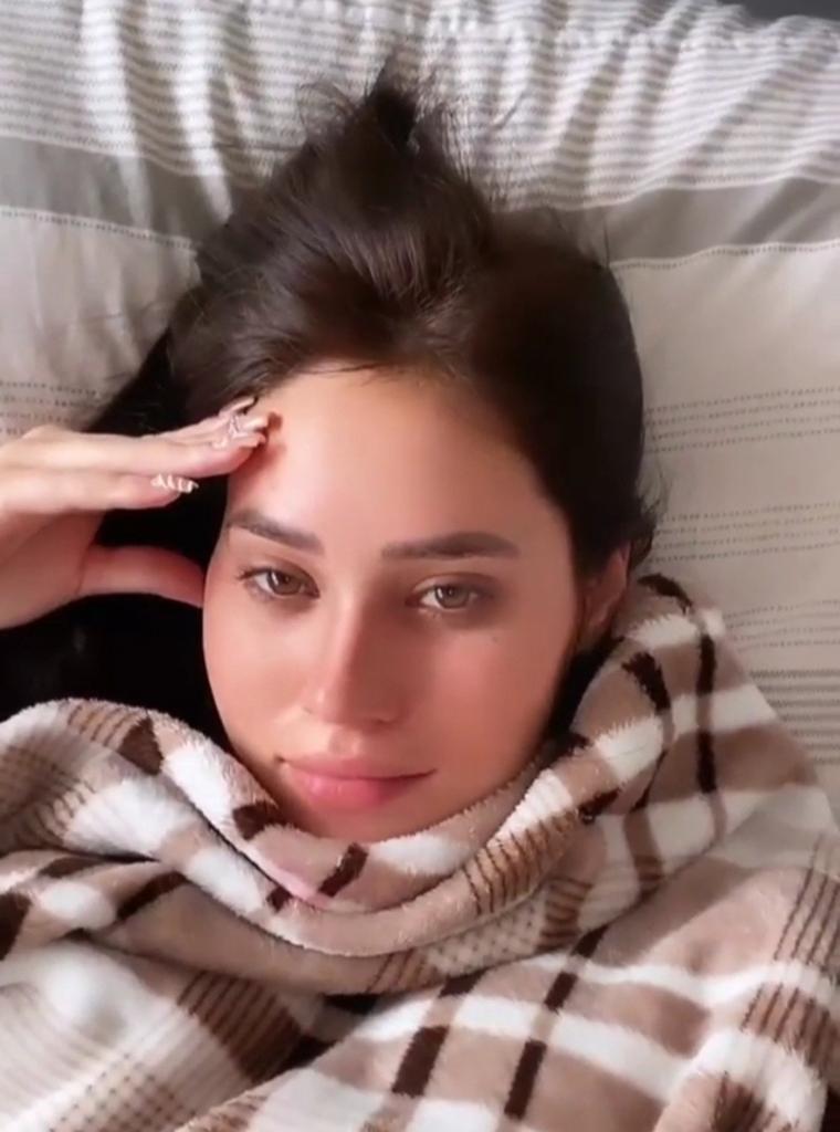 Good morning everyone. Guess am still in bed all alone. Any soulmate to join me in bed