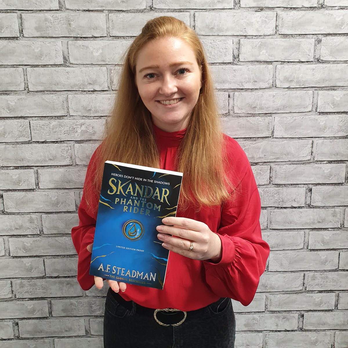 Win the SKANDAR AND THE PHANTOM RIDER proof that <a href="/annabelwriter/">A.F. Steadman</a> is holding!

We have ONE proof to give away
R/T this post to #win
UK &amp; Ireland only
Over 18s only
Closing: 23:59 20/3/23  

Skandar and the Phantom Rider is out 27/4/23
linktr.ee/skandarbook2