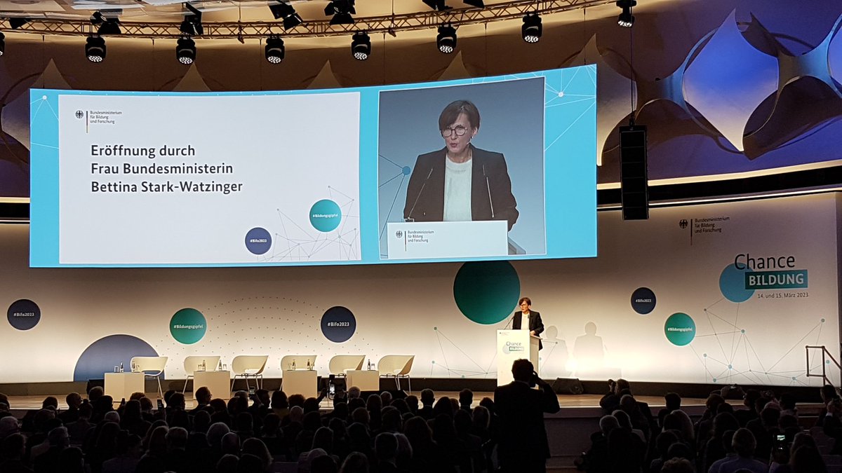 _DanielaHD's tweet photo. "Wir brauchen eine #bildungspolitische #Trendwende - beginnen wir sie gemeinsam", betont die Bundesministerin @starkwatzinger beim  #Bildungsgipfel im Rahmen der Bildungsforschungstagung #BiFo2023 organisiert vom @BMBF_Bund 

#Bildung #DaF #DigitaleBildung https://t.co/x2wlhBJfqI