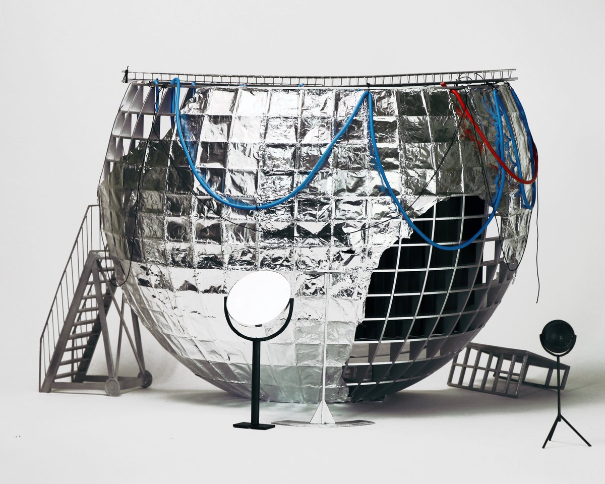 IFParis's tweet photo. [7/8] Consultez le dossier de presse du projet "Ball Theater - la fête n'est pas finie" :

➡️ https://t.co/9l2hT1arA8

🪩 Découvrez ce théâtre imaginé par le @studiomuoto et son équipe artistique pour investir le Pavillon français à la @la_Biennale di Venezia. https://t.co/l41VMudQnt