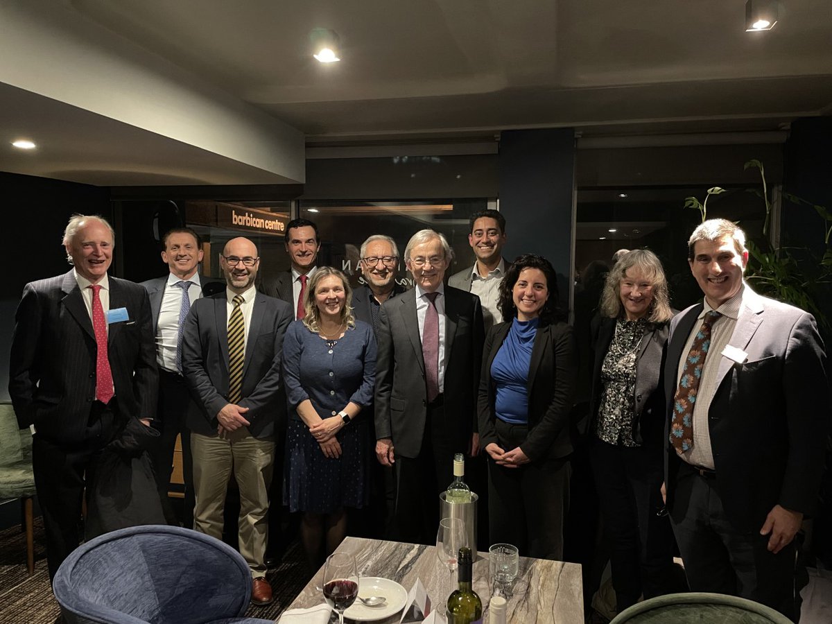clagirardone's tweet photo. I love this dinner photo featuring some of our most successful Essex alumni including guest speaker Sir Chris Pissarides #Nobel #EssexInLondon #FutureOfWork #proudvc @Uni_of_Essex @EssexSocSci https://t.co/qTLots9W2t