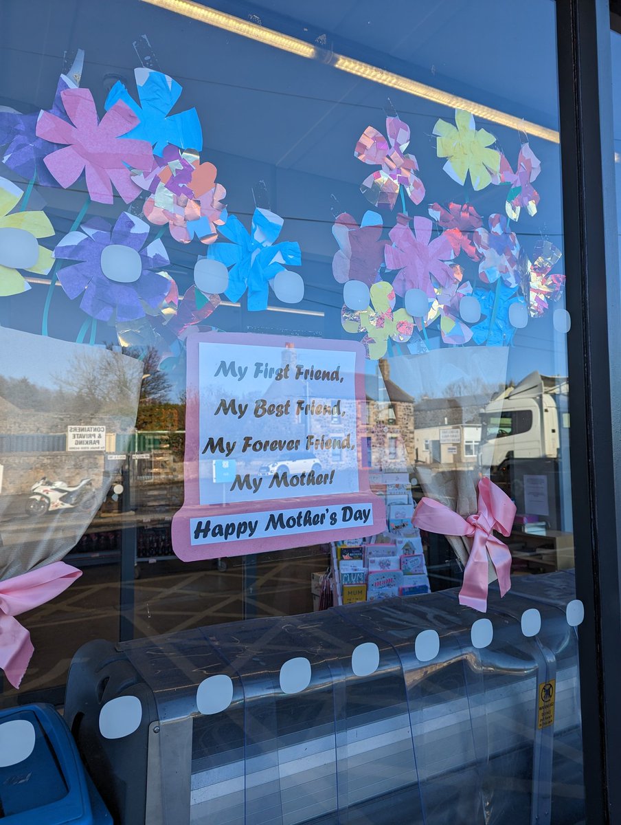 Can we have a shout out for Belford school children, what a beautiful window display they have done for the village #coopradio 💐❤️🧡💛💚🩵💙💜🤎🖤💐