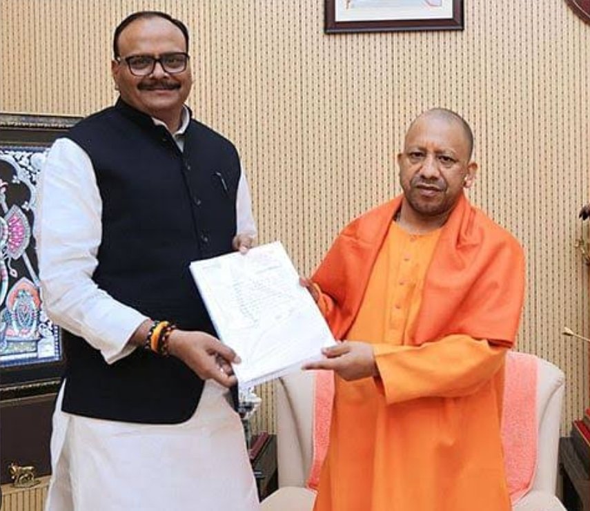draksingh06's tweet photo. आशा वर्कर को हर हाल में समय पर मानदेय मुहैया कराया जाए किसी भी प्रकार की लेटलतीफी बर्दाश्त नहीं की जाएगी। कई बार आशा, एएनएम समेत दूसरे वर्कर समय पर मानदेय या वेतन न मिलने की शिकायत करते हैं। अधिकारी समय पर कर्मचारियों के मानदेय वेतन की समीक्षा करें
@brajeshpathakup @CMOfficeUP https://t.co/OsL30RaoTL