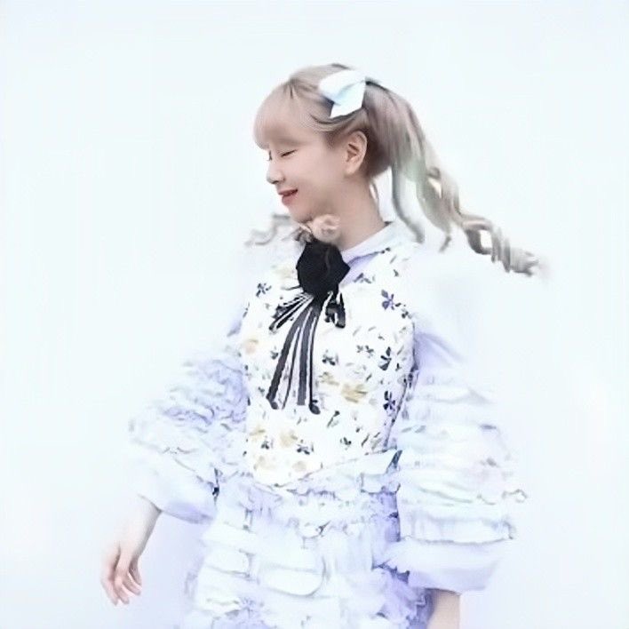 frauvendt's tweet photo. Tried on a new dress!! <3 https://t.co/RrlGRrdL3j