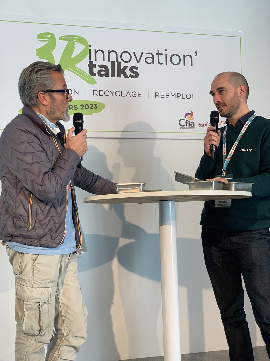 Olivier répond aux questions de Fabrice Peltier, designer eco-conception, au #CFIARennes2023 sur le stand 3R Innovation 🤝