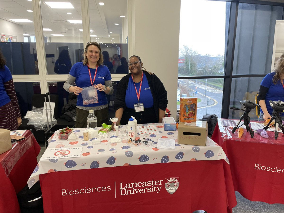 BLSLancasterUni's tweet photo. Our #Outreach #Ambassadors from @LancasterUni @LancasterUniFHM are at Furness College for the next two days enthusing the next generation of Biologists about #DNA #Brains #Parasites #ImmuneCells at Furness STEM fair #FHMEngage https://t.co/NL6HGnlBeB