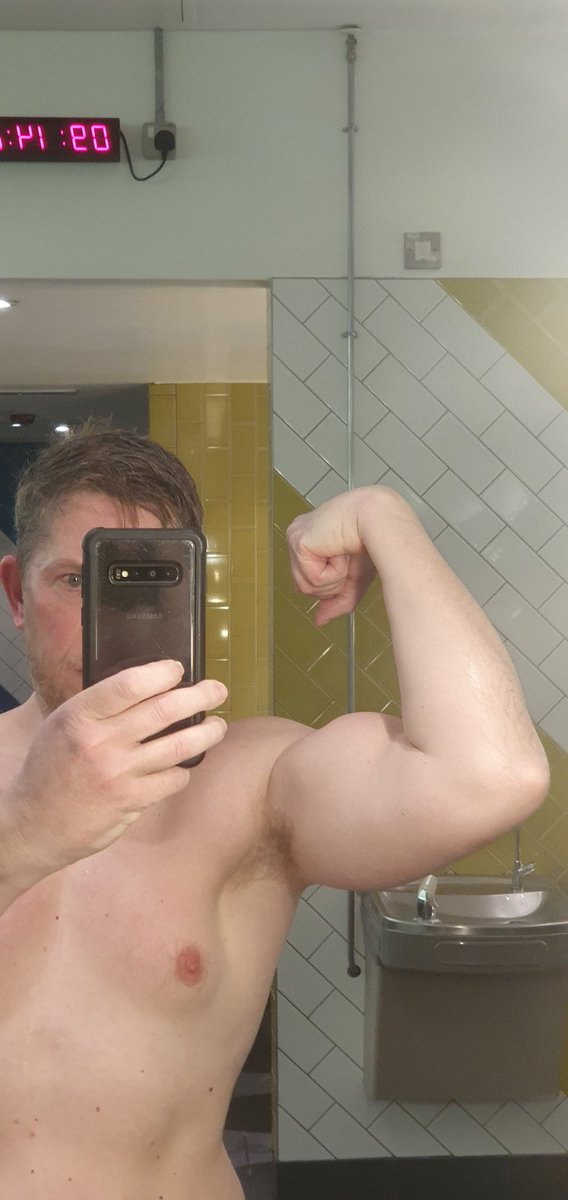 GavinWi79234383's tweet photo. Good #back and #biceps session! Thiccness incoming πͺπ #bodybuilding #muscles #lats #getwide #gethuge #rowtogrow #sizeistheprize #ProjectGetHuge2023 #fitness #teamletsgethuge #TeamVikingMuscle #bigbiceps #gymbox #gymboxbank https://t.co/xUNUcweG6y