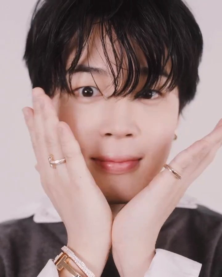 Hanny09010060's tweet photo. @VogueKorea Dios Mimi como puede ser tan bonito 🥹🥰

JIMIN X VOGUE KOREA
#JiminXTiffanyAndCo #JIMINxVOGUE https://t.co/aSXRQCTUIt