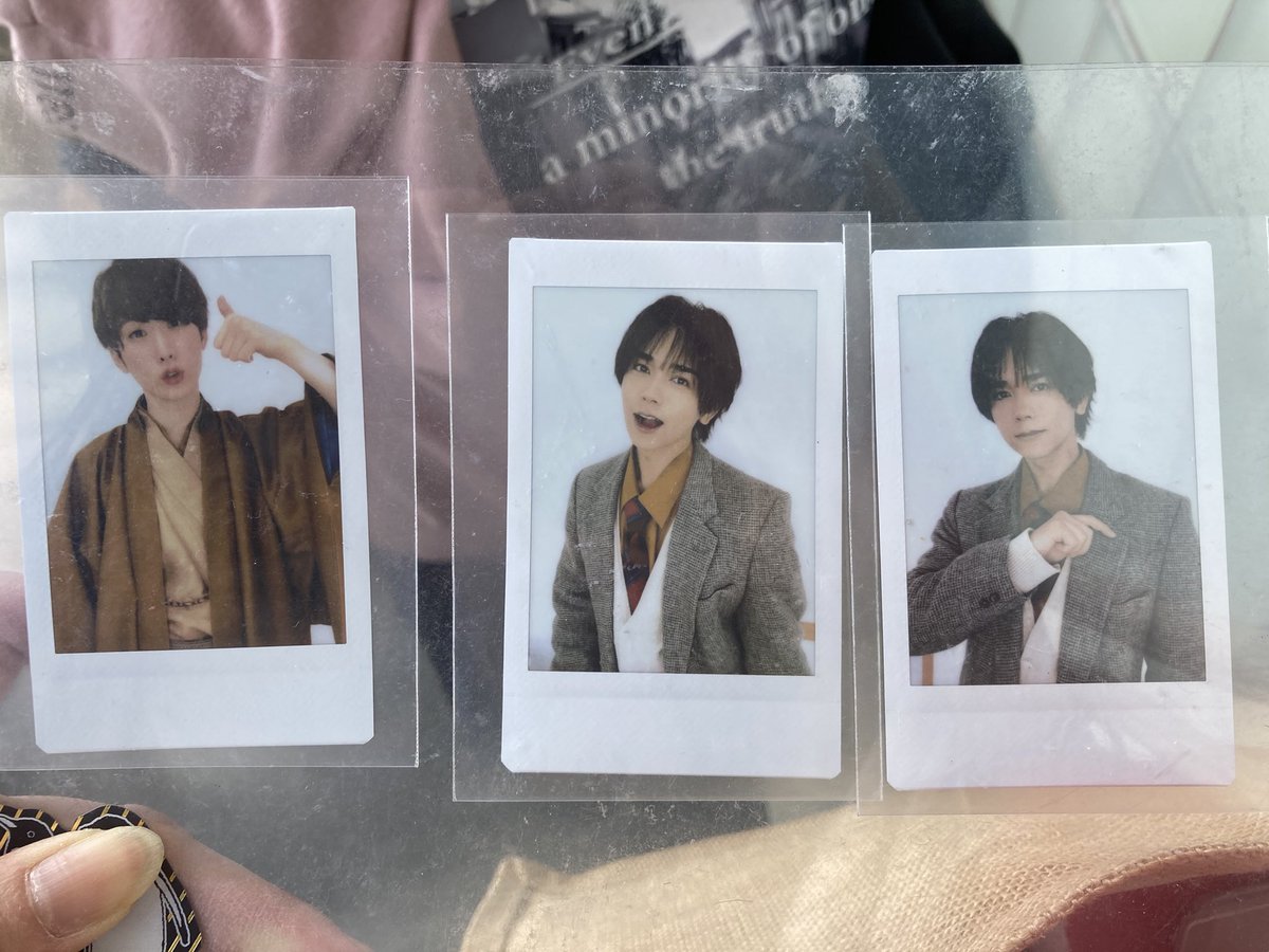 MidoriE0e's tweet photo. MeseMoa. めせもあ　トレカくじ　チェキ　交換

【譲】トレカ:紫、茶、翡翠、水、黄
　　　チェキ:黄、水

【求】濃桃(トレカは3枚目の画像のもの以外希望です。)

本日交換希望です。
お気軽にお声かけ下さい🙇‍♀️ https://t.co/zxNkLB0AoK