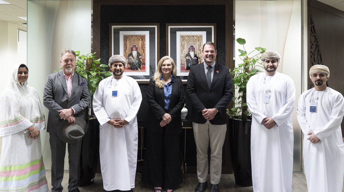 riyadaom's tweet photo. سعدنا بلقاء ممثلي مؤسسة @TAFEQld الأسترالية الرائدة في مجالات التعليم والتدريب الريادي والفني لبحث أوجه التعاون وفتح آفاق جديدة من الفرص لرواد الأعمال في سلطنة عُمان سعيا لدعمهم في تحقيق نمو مستدام في القطاعات الواعدة مثل الطاقة المتجددة والهيدروجين الأخضر. https://t.co/WH0Bwm1Qxt