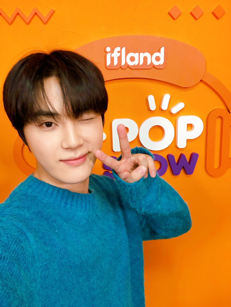 studiojambox's tweet photo. -
ifland K-POP SHOW ❣️

THE BOYZ 메타버스 팬미팅 DAY ✨

토끼천사 제이콥 🐰
달빛감성 케빈 🌙
인간 천혜향 주학년 🍊

덥즈 셀카 💛💛💛💛
#덥즈미모에 #더비심쟝무리 💦

#KPOPSHOW #THEBOYZ 
#더보이즈 #주학년 #케빈 #제이콥 

—
https://t.co/fYmATNnfA6 https://t.co/CRcvFIX8n7