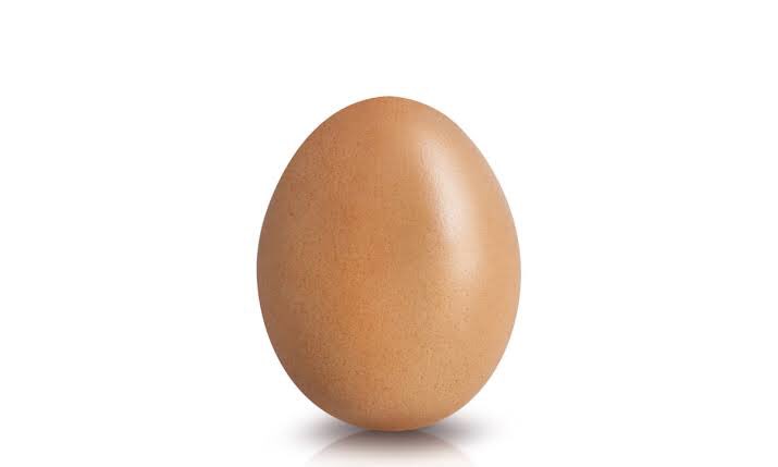 OlasCubicle's tweet photo. FOR URGENT MONEY.

One Local or Agric egg.
One complete Coconut.
Use the coconut water to boil the Egg.
When done, pray over it and eat.

It draws money and opportunity for money to you to settle pressing needs...💰🦅 https://t.co/bvAxYRDq9c