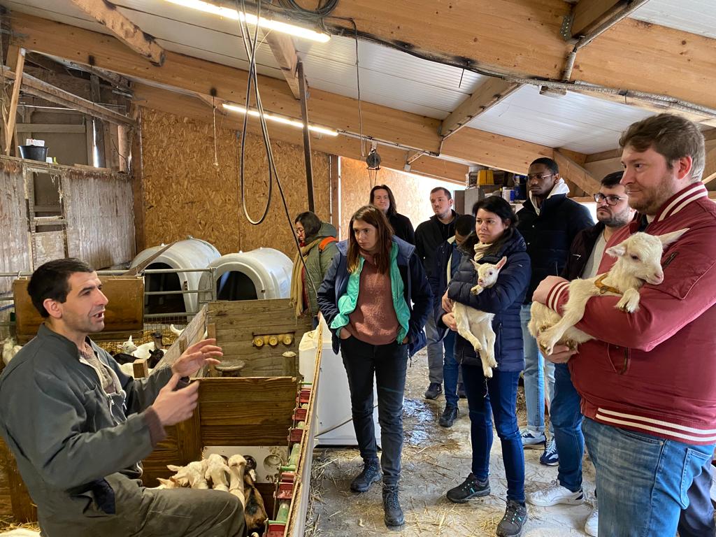 🙏Un grand merci à <a href="/JCELYON/">JCE Lyon Métropole</a> de la <a href="/JCEAURA/">Fédération JCE AURA</a>  pour nous avoir invités à participer à des temps forts lors de son we au vert !
🙏Merci également à La Ferme de l'espoir et  D.Despras pour la visite de l'exploitation et les échanges sur l’agriculture🐐 et le #leadership 👌