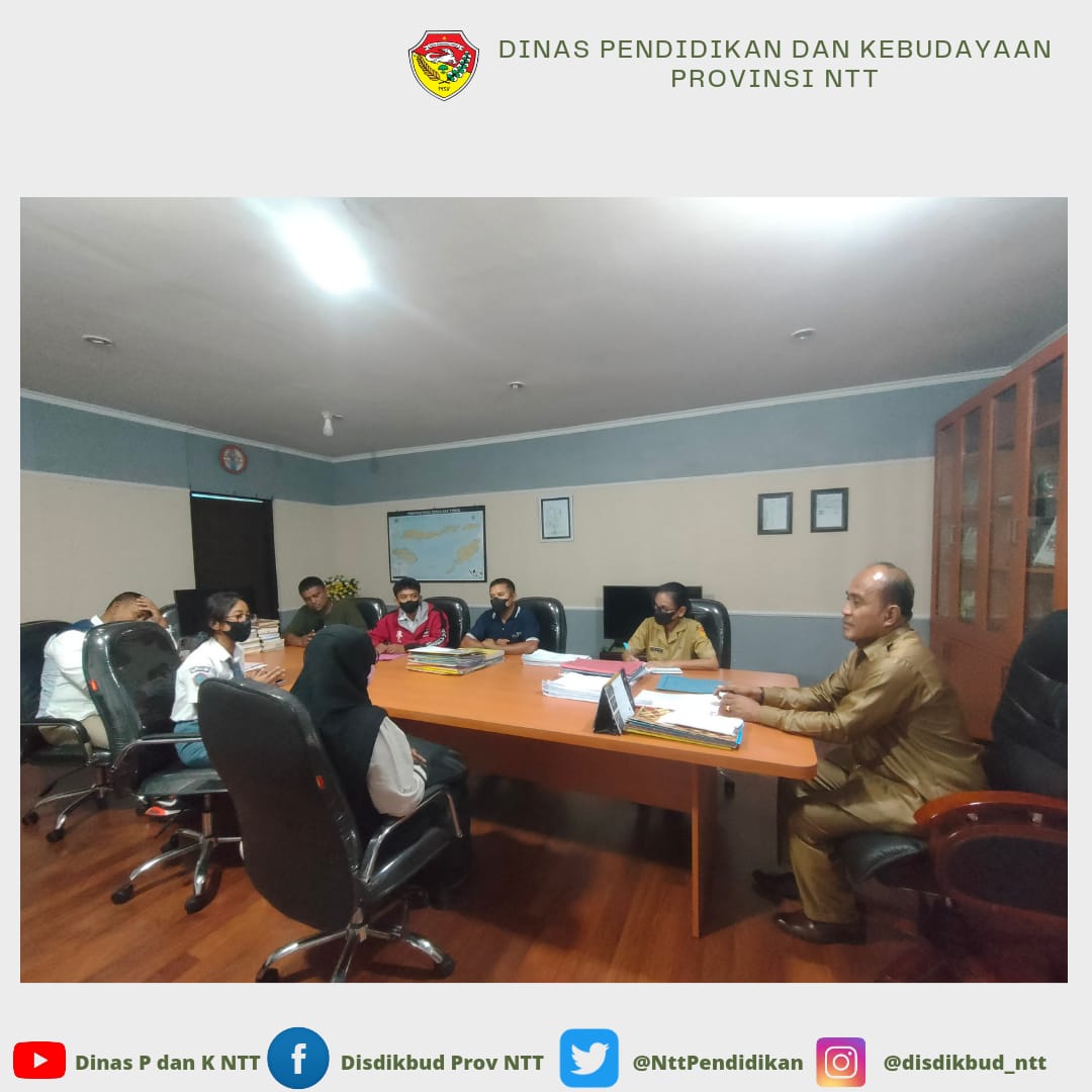 NttPendidikan's tweet photo. Pertemuan Kadis Linus Lusi, S. Pd., M. Pd, bersama 4 peserta Program Sout East Asia Youth Leadership (SEAYLP) sebagai Delegasi Provinsi NTT 😇💪🔥
Senin, 13/03/2023
#NTT#NTTBangkit#nttsejahtera #DinasPKNTT #RESTORASIPENDIDIKAN #SEAYLP #sman3kupang #sman2kupang https://t.co/Z77937rclm