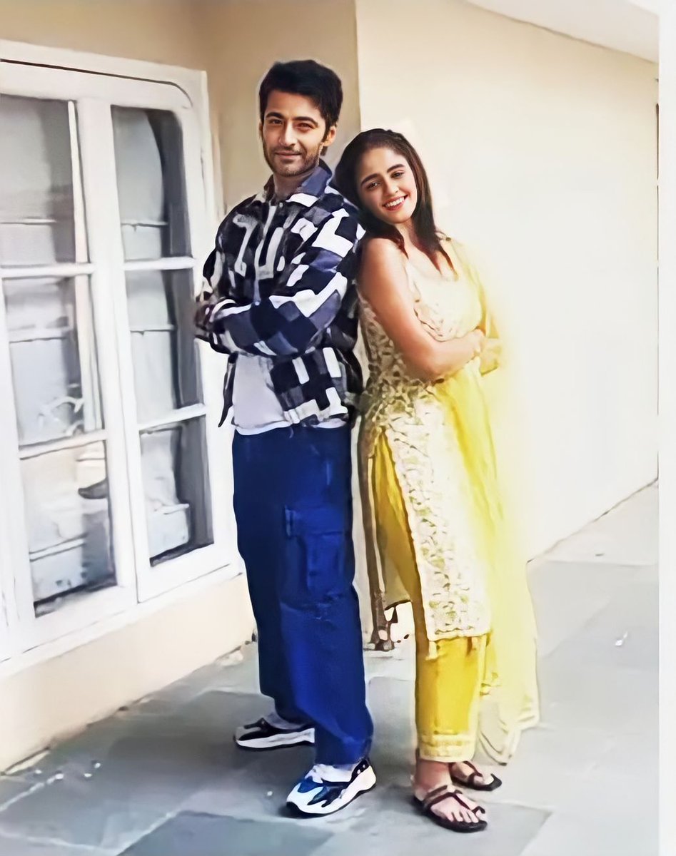 FFMedia_Updates's tweet photo. Manifested 🤗

#GhumHaiKisikeyPyaarMeiin #AyeshaSingh #HarshadArora https://t.co/qEvf3lZ4d1
