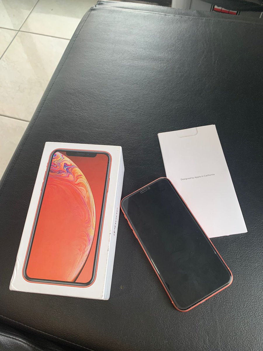 apelinaja's tweet photo. Wts iphone xr 64gb all operator bh 82% no minus. Bu cepet. Cod lokasi jogja. 4jt nego bensin https://t.co/qHHgQR26XY