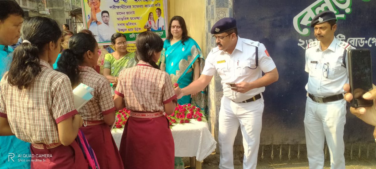 dcpnorthhcp's tweet photo. "If Life is a book, exams are just a line". Just try to write a correct line.
All the best for H.S examination. 
#HowrahCityPolice
#HSExamination https://t.co/VPapkoIvkr