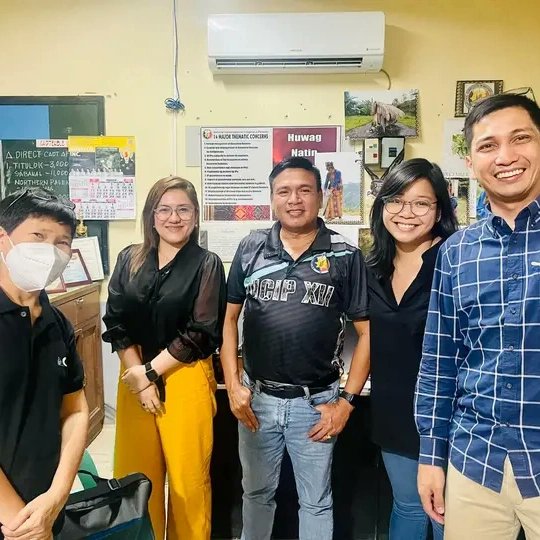 ncipskprov's tweet photo. Look|| 03/14/2023
NCIP XII SULTAN KUDARAT PROVINCIAL OFFICER SIR ERIC MUNDOG RAZ TOGETHER WITH THE PLO ATTY HANNA PEARL VILLA-AGUSTIN:
 
#LEVELLING OFF 
with Lawyers of LRC 👨‍👩‍👦‍👦
Advocates of IP EMPOWERMENT✍️💪🇵🇭 https://t.co/OpveXBVnz6