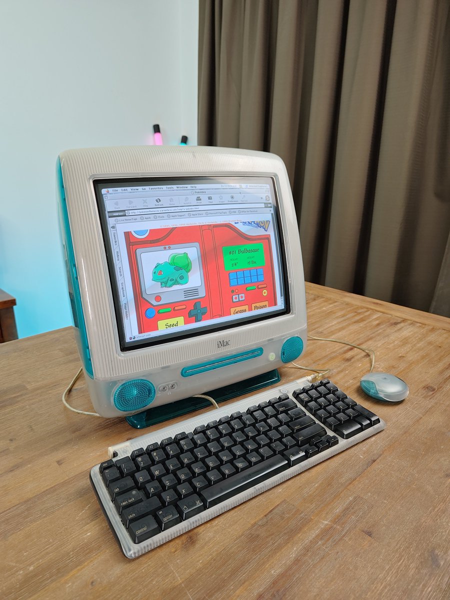 Neat! This old iMac G3 has a Pokedex 😂 #MARCHintosh