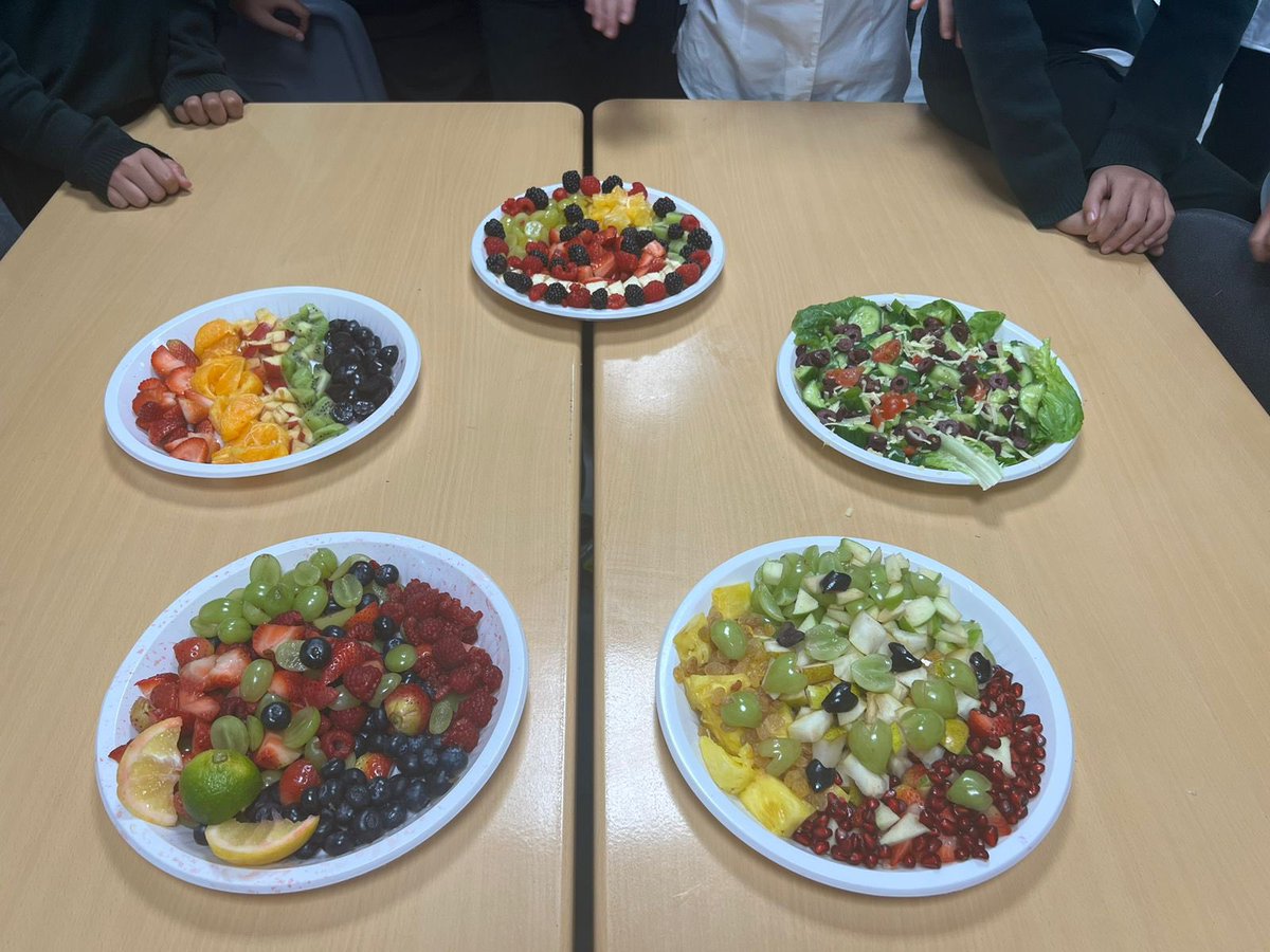 JCD_ArabicB's tweet photo. Here you go! Salad is waiting for you @JumeirahCollege @GEMSEducation @KHDA #HealthyFood #Arabicweek well done year 7 chefs. https://t.co/A2V95H331o