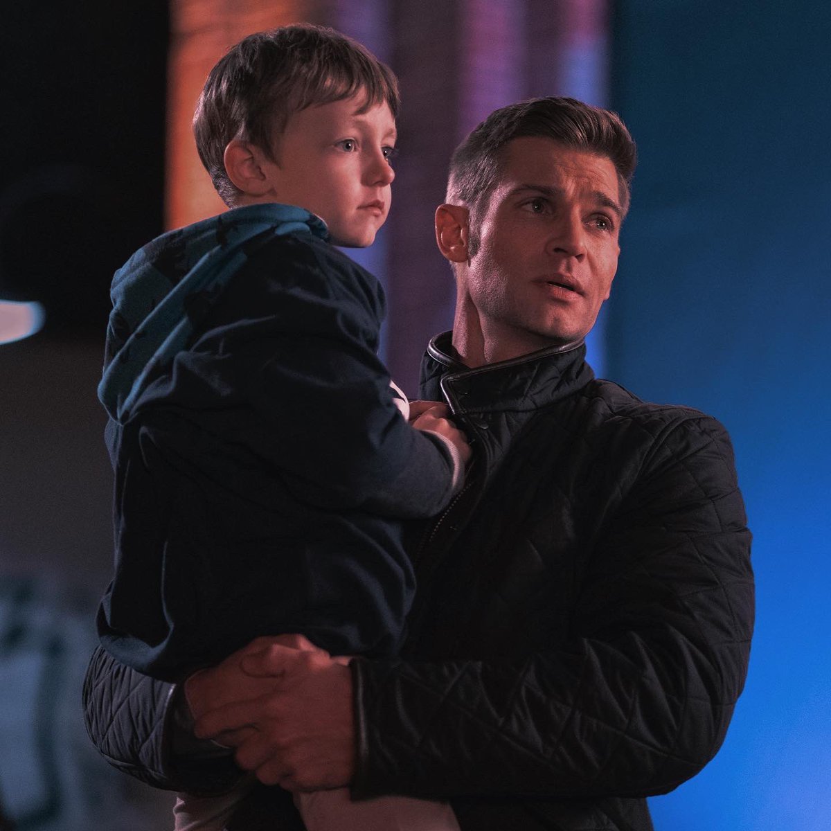 MikeVogelCom's tweet photo. Mike Vogel as Cooper Connelly in ”Sex/Life” - Season 2. #mikevogel #sarahshahi #phoenixreich #dylanbruce #sexlifenetflix #netflix https://t.co/EB19RplVaa