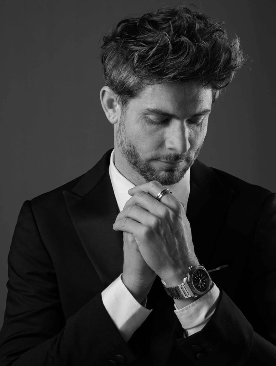 laspancheritass's tweet photo. #PanchiEnPortada 🤩🙌🏻✨️ no se pierdan esta edición del 15 aniversario de la @RevistaBlack con @PancheriHoracio en portada, en compañía de @Bulgariofficial 😍👌🏻🖤
#RevistaBlack #HoracioPancheri 💙💚 https://t.co/adMrA7Kx4s