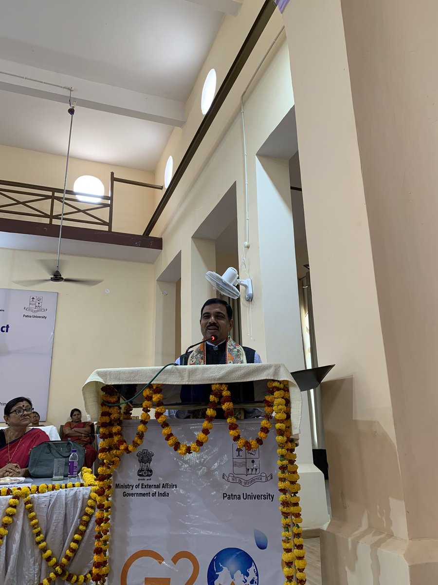 Amb. Muktesh Pardeshi highlighting how he carried Bihar through his work and built global linkages for the state while holding several positions as the Ambassador. @g20org @G20_Bharat @RIS_NewDelhi @Sachin_Chat @MukteshPardeshi #G20universityconnect