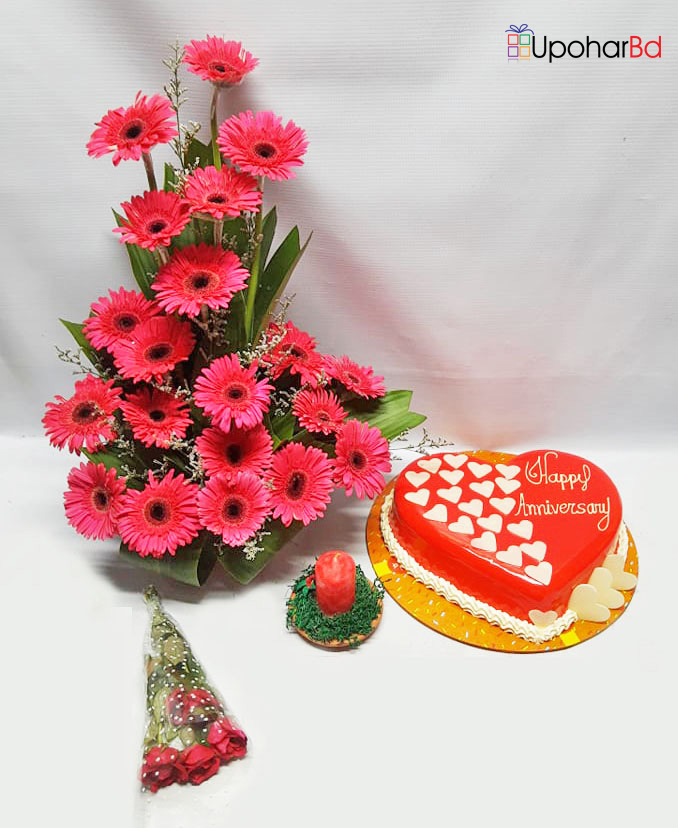 UpoharBD's tweet image. Special #giftpackage to surprise😍 your life partner on marriage anniversary. To place an order visit 👉 upoharbd.com/gift-packages-…
#gift #cake #freshflower #anniversarygift #giftidea #giftforher