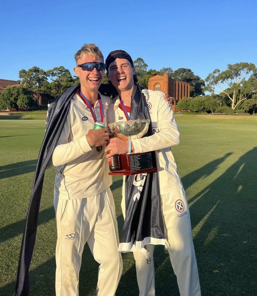 SwanseaCricket's tweet photo. Congratulations @Cameron_Hemp on a successful season in Melbourne. 
🏆🥇

Looking forward to seeing you in a few weeks back at St Helen’s 🦢🏏 https://t.co/rqcyzJo59k