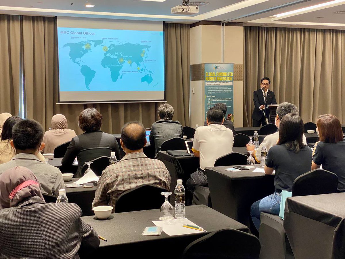 MYrubbercouncil's tweet photo. Hats off to our Technical Team in Kuching, another city checked off for the MRC GFRI Roadshow with a total of 43 participants from 5 universities! 🎩🙌

#MRC #MalaysianRubberCouncil #NoOneKnowsRubberLikeMalaysiaDoes #GFRI #GlobalFund https://t.co/WttthJaBIJ