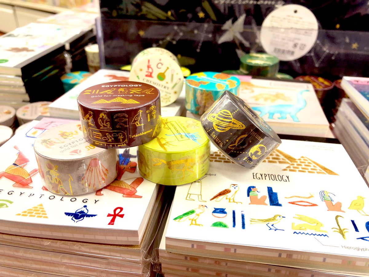 yurindo_fujisaw's tweet photo. 【4階文具】#STUDYHOLIC 展開しております✨
古代エジプト学や鉱物学、天文学などのデザインされたハンカチ、メモ、マスキングテープを販売しております♪
マスキングテープは金箔をあしらった物もあり豪華な仕上がりになっております✨✨(SN)
#有隣堂藤沢店 #GreenFlash https://t.co/dQgqcuHYnr
