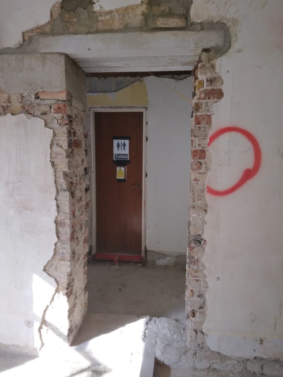 ShacaConstruct's tweet photo. #Shaca #construction recently formed two new openings through existing brick walls as part of an enabling works scheme.

If you have any #structuralalterations requirements on upcoming projects then please do not hesitate to get in touch.

#londonconstruction #temporaryworks https://t.co/lNLenitv4i