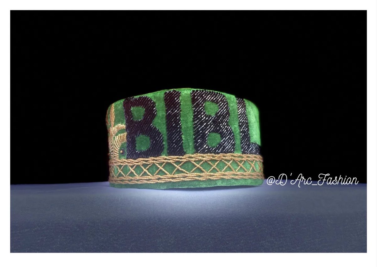 darc_fashion's tweet photo. AKWUKWO NSO BY @darc_fashion
And you shall know the truth, the truth shall set you free, @darc_fashion is the truth, wear your truth a freeman!!!
#hats #beads #beadedcap #bespoke #traditionalwedding #igbotraditionalwedding #yorubawedding #fashionstyle #fashiondesigner #men https://t.co/5l7hstEJz8