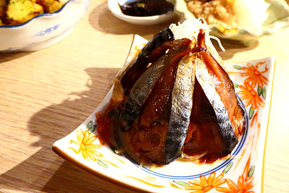 なかのみ #中野でカンパイしよっ
第12話① さば銀「鯖! 一本釣り!」
無料話更新されてます!
中野で鯖が食べたくなったらここ!
新鮮な鯖を使ったメニューはどれも絶品!🐡🐡
「鯖に合う日本酒」は是非全種類制覇してみてください!🍶
よろしくお願いします🥂
https://t.co/w8yCADm7wg