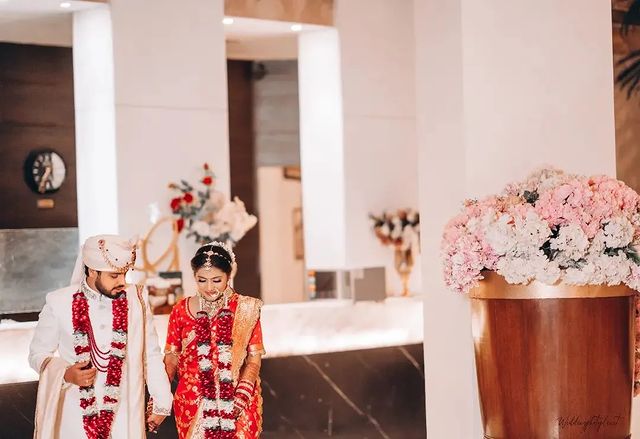Perfect backdrop to your perfect day!

📍Godwin Hotel, Meerut

PC: @weddingphotoplanet

#weddinglocation #weddingvenue #weddingvenuehunting #banquet #banquethall #godwinmeerut #meerut #bigfatindianwedding #destinationwedding #weddingphotography #godwinhotelsandresorts