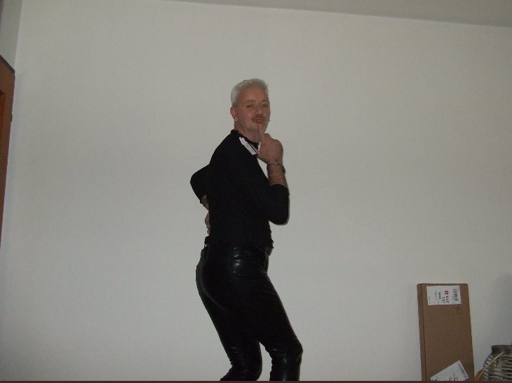 ScotsDee's tweet image. When you get asked if you've done blackmail before 😂😂😂girl do you know who you're talking to here,clearly not I am the blackmail queen&amp;amp;i know it!Only with consent&amp;amp;cash upfront ofcourse🙄Sissy Murat be careful what you wish for ladyboy😈💦💦💦