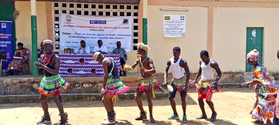 PlanIntTogo's tweet image. Le mois de Mars est bien rempli à @planIntTogo. Les avantages et inconvénients des TIC ont été abordés avec prudence par le SG de Doufelgou, et les sages-femmes de la DPS ont parlé des risques d'avortements liés aux fausses informations sur les réseaux sociaux. 
#IWD23 #TgTwittos