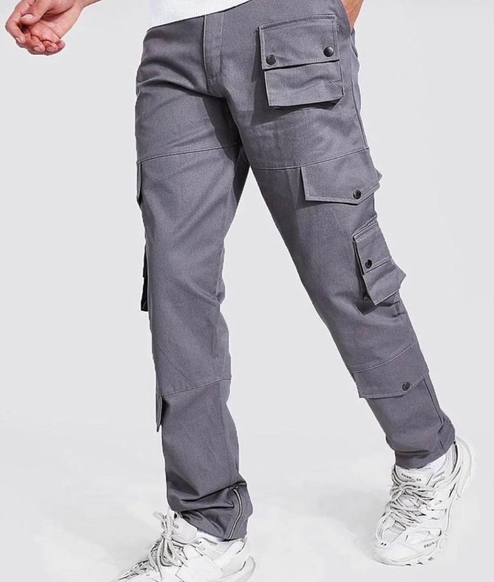 Cargo pants 🏷️15 📍Lagos wa.me/+2349020464369 Ps. Production takes 3/4 working days.