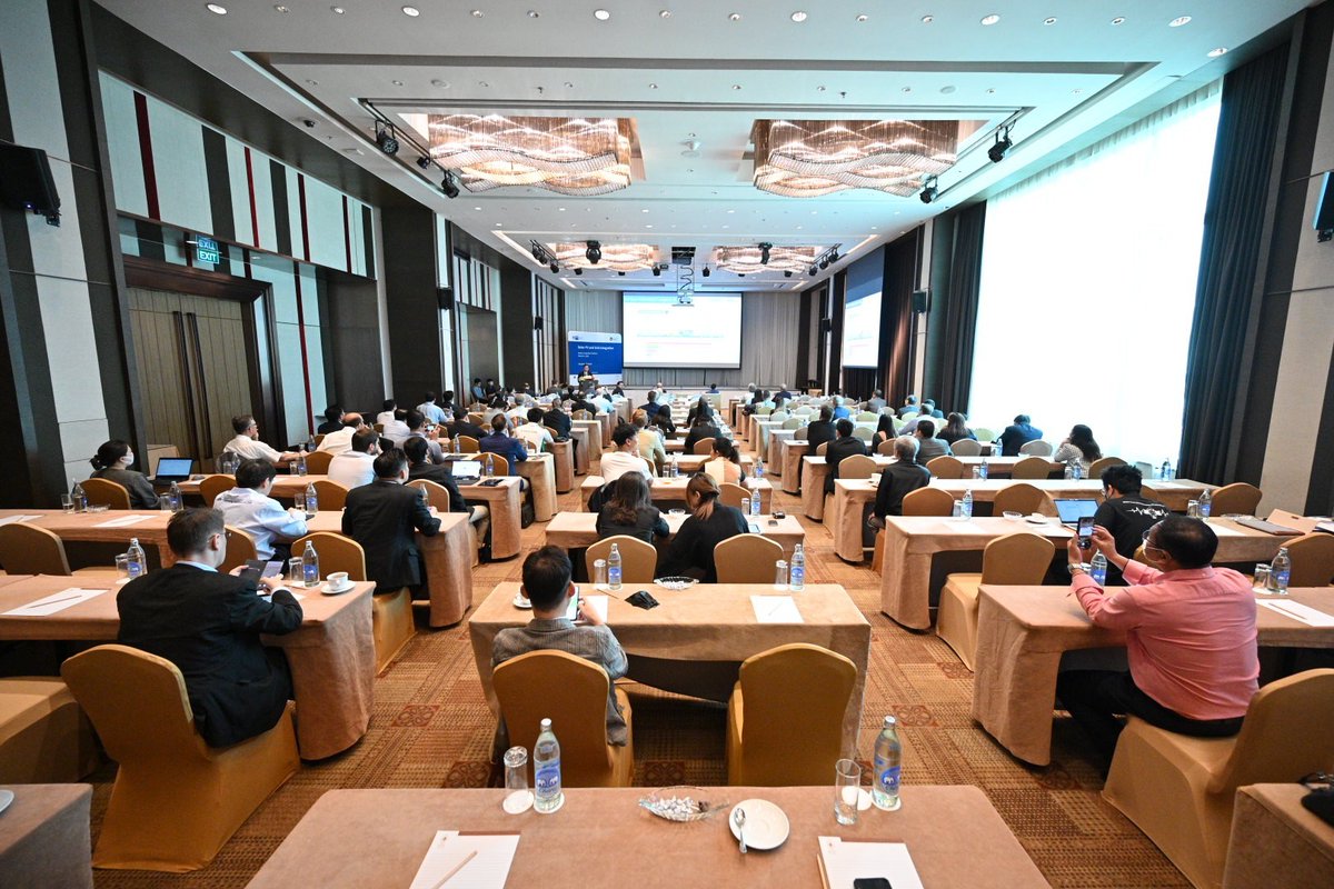 GermanThaiChamb's tweet photo. Cutting-edge solutions for solar PV & grid integration necessary for 🇹🇭's carbon neutrality goal & new PDP, and pilot projects in 🇩🇪 &🇹🇭 were discussed by speakers from @GERinThailand, #EGAT, #EPPO, panelists from #ERC, #MEA, #PEA, #TPVA & 🇩🇪 companies. @eclareon_Berlin @BMWK https://t.co/t82tkkfntC