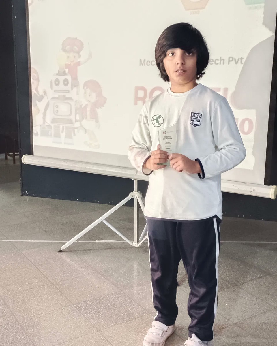 mechabotiXx's tweet image. "Team Work makes the dream Work"
You were indeed the part of a history which will be remembered
The largest Robotics Workshop ever in PAKISTAN
200 robots in a day ...
#roboticsworkshop
#arduinoproject
#lahoregrammarschool