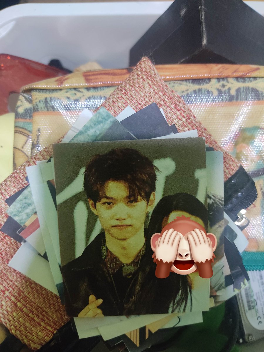 fixing my things then found my felix manips from 2018 im crying I HAD THEM PRINTED